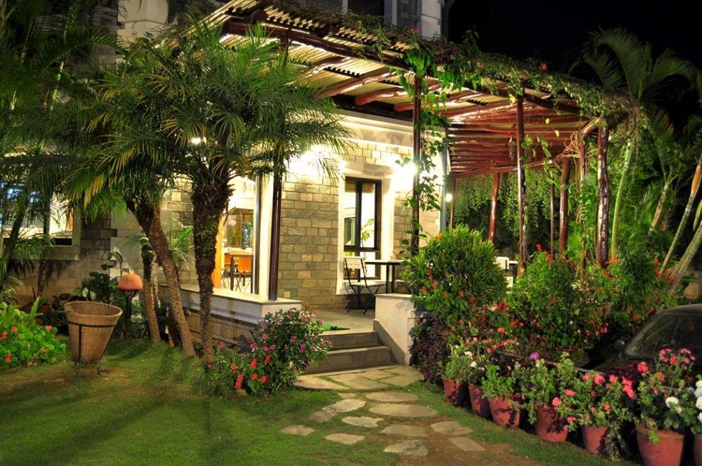 Hotel Trek-O-Tel Pokhara Exterior foto