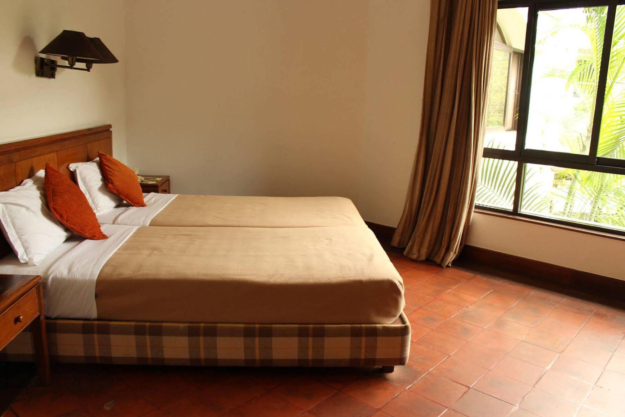 Hotel Trek-O-Tel Pokhara Exterior foto